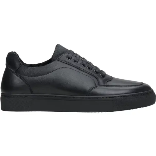 Estro - Shoes > Sneakers - Black - Estro - Modalova