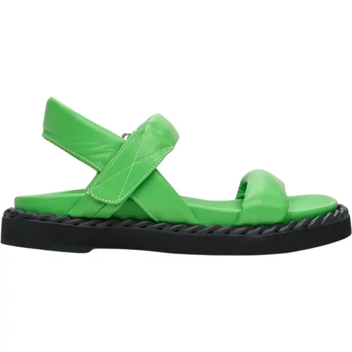 Shoes > Sandals > Flat Sandals - - Estro - Modalova