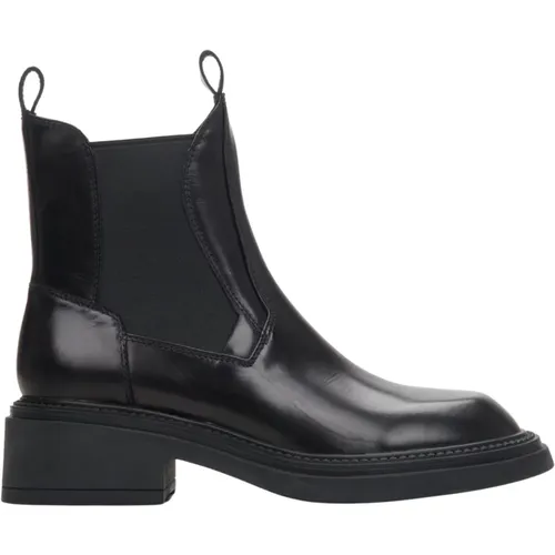 Shoes > Boots > Chelsea Boots - - Estro - Modalova