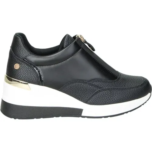 Xti - Shoes > Sneakers - Black - XTI - Modalova