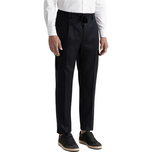 Trousers > Slim-fit Trousers - - PESERICO - Modalova