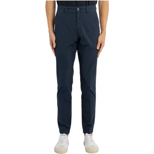 Trousers > Slim-fit Trousers - - Cruna - Modalova