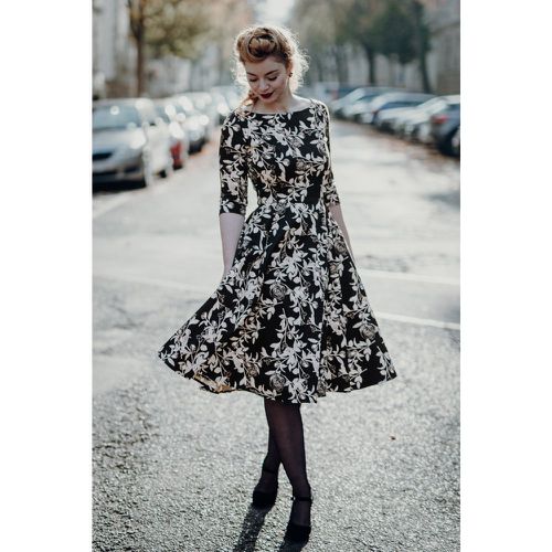 TopVintage exclusive ~Adriana Roses Long Sleeve Swing Dress Années 50 en - topvintage boutique collection - Modalova