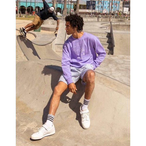 Summer Club - Sweat-shirt oversize à imprimé graphique illustré à la main - Lilas - adidas Originals - Modalova