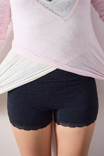 Shorts en dentelle texturée en taille: Large - Out From Under - Modalova