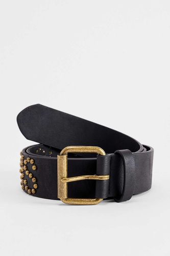 Ceinture cloutée en faux cuir BDG en taille: Medium/Large - Urban Outfitters - Modalova