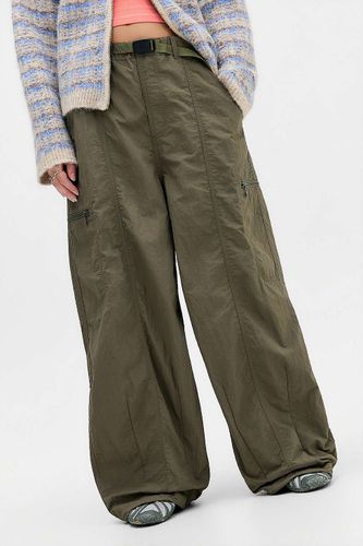 Pantalon ballon ample olive Grammici par en taille: Small - Gramicci - Modalova