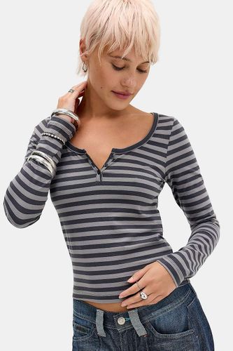 T-shirt à manches longues UO Ayla à encoche par en taille: XS - Urban Outfitters - Modalova