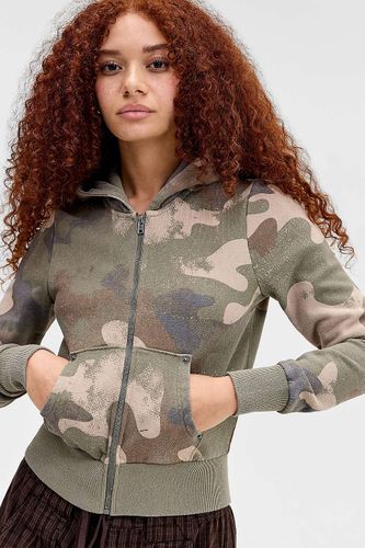 Sweat à capuche court à fermeture éclair UO Camo par en taille: XS - Urban Outfitters - Modalova