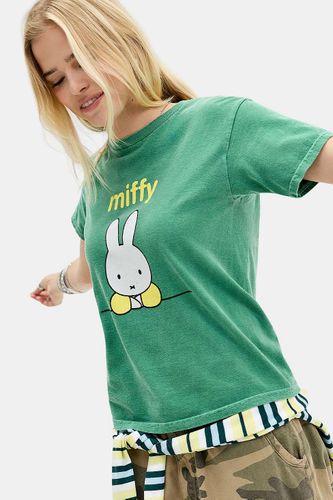 T-shirt graphique décontracté UO Miffy vert par en taille: Medium/Large - Urban Outfitters - Modalova