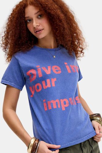 T-shirt graphique UO " Dive Into Your Impulses" par taille: Medium/Large - Urban Outfitters - Modalova