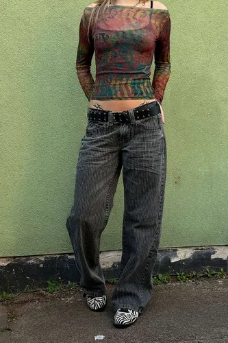 Jeans Kayla à fines rayures en taille: 24 l 28 L - BDG - Modalova