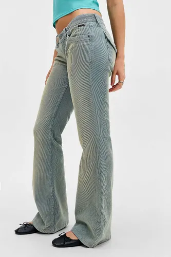 Jeans bootcut évasés en velours côtelé Miko taille basse en taille: 24 l 32L - BDG - Modalova