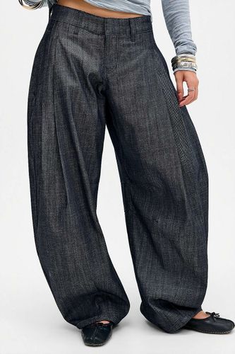 Pantalon cocon à double pli en taille: 27 l 32 L - BDG - Modalova