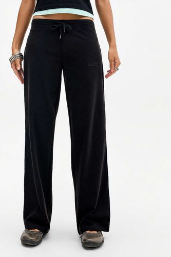 Iets frans. Pantalon de jogging Kali taille basse jambe droite en taille: Small - iets frans... - Modalova