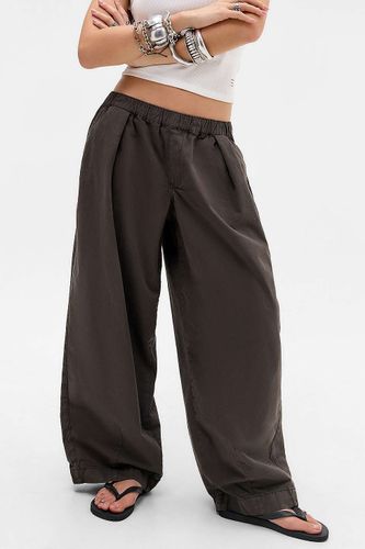 Pantalon plissé ample Bobbi marron en taille: XS Regular - BDG - Modalova