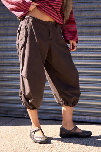Pantalon Tech Court Ample Marron en taille: XS - BDG - Modalova