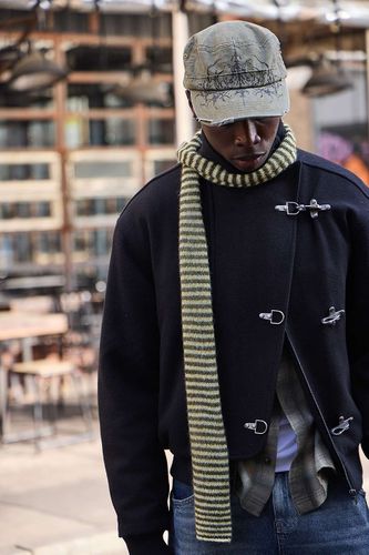 Écharpe à rayures jaunes en taille: TAILLE UNIQUE - Archivis - Modalova