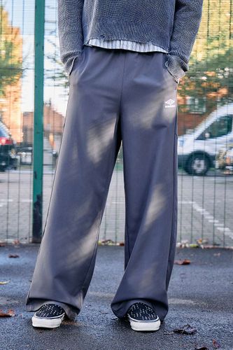 Pantalon à panneaux gris UO Exclusive en taille: Small - Umbro - Modalova