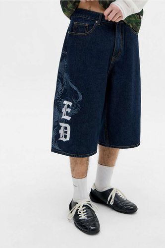Short en jean Flying Gothic à rinçage exclusif UO en taille: Small - Ed Hardy - Modalova