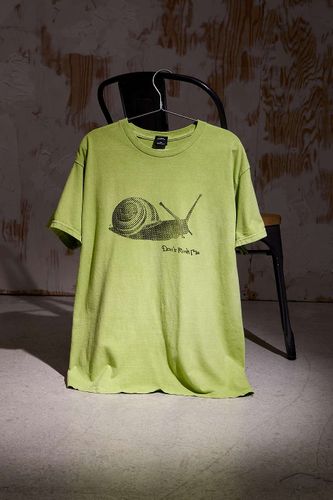 T-shirt graphique UO Lime Snail Panic par en taille: Small - Urban Outfitters - Modalova
