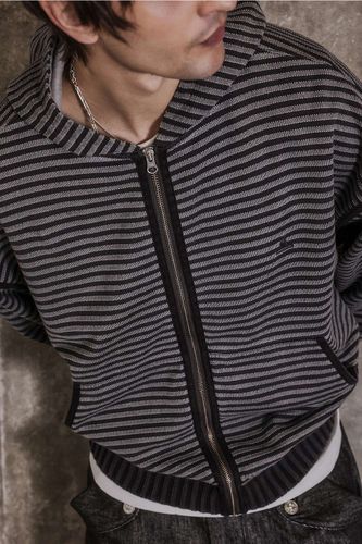 Sweat à capuche zippé à rayures en taille: Medium - Archivis - Modalova