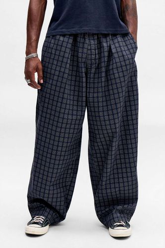 Pantalon cocon ample Bobbi à carreaux en taille: 2XS - BDG - Modalova