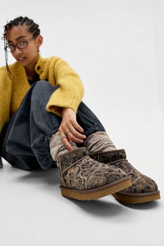 Bottes Ultra-Mini à imprimé guépard en taille: UK 5 - UGG - Modalova