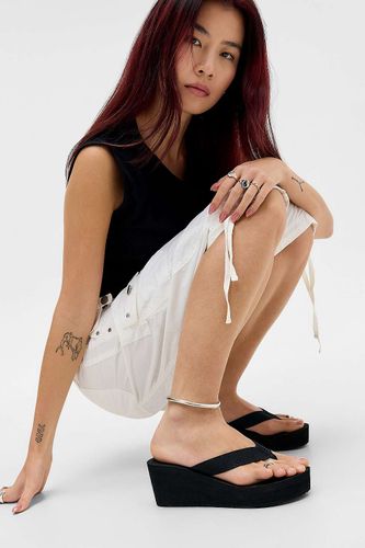 Sandales compensées UO noires en EVA par en taille: UK 7 - Urban Outfitters - Modalova