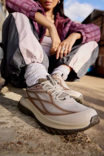 HOKA Brown Stone Mach Remastered Trainers par HOKA en taille: UK 5 - HOKA® - Modalova