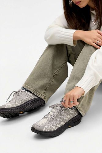 Baskets HOKA Speedgoat 2 marron et gris par HOKA en taille: UK 6 - HOKA® - Modalova