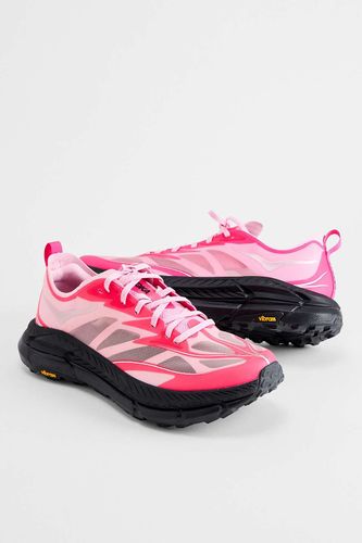 Baskets HOKA Dragonfruit Mafate Speed 4 par HOKA en taille: UK 7 / EU 40 2/3 - HOKA® - Modalova