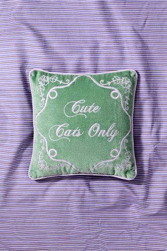 Coussin Chats Mignons Seulement par en Green taille: TAILLE UNIQUE - Urban Outfitters - Modalova