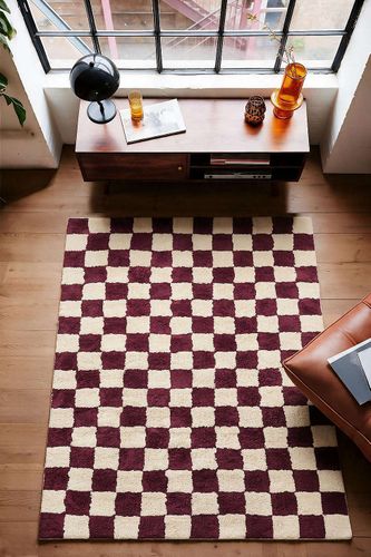 Tapis à carreaux hirsute bordeaux 5x7ft / 150x210cm par taille: TAILLE UNIQUE - Urban Outfitters - Modalova