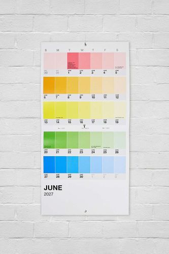 Mini calendrier Pantone 2027 en Assorted taille: TAILLE UNIQUE - Urban Outfitters - Modalova