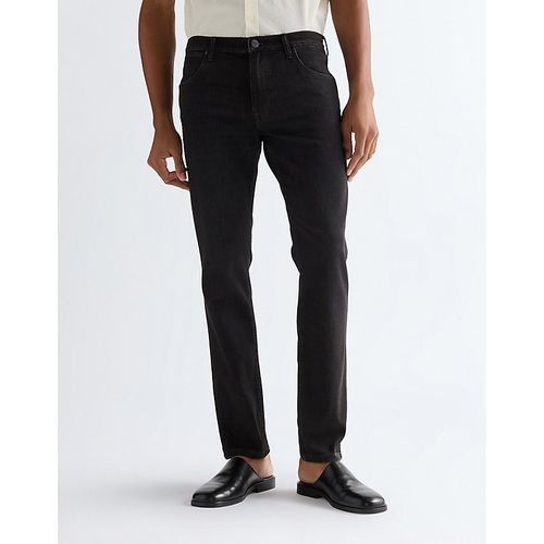 Greensboro Straight Lightweight Medium Stretch Jean Taille 40 x32 - Wrangler - Modalova
