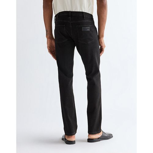 Greensboro Straight Lightweight Medium Stretch Jean Taille 40 x32 - Wrangler - Modalova
