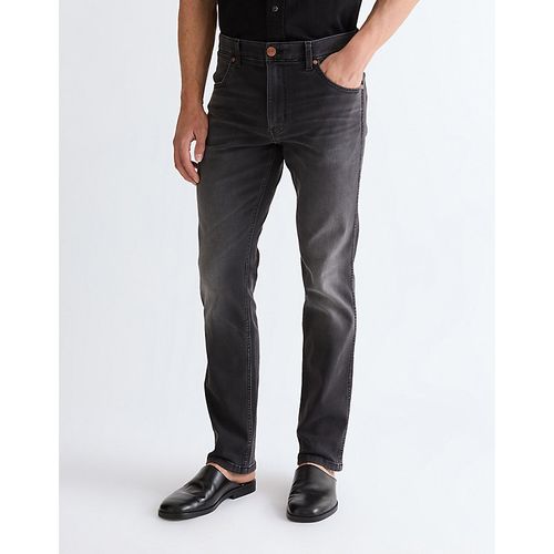 Greensboro Straight High Stretch Jean Taille 38 x30 - Wrangler - Modalova