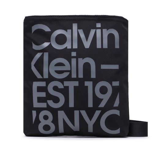 Sacoche Calvin Klein Jeans Sport Essentials Flatpack18 Gr K50K510378 Noir - Chaussures.fr - Modalova