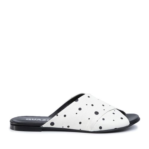 Mules / sandales de bain QUAZI QZ-58-04-000534 Blanc - Chaussures.fr - Modalova