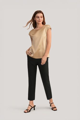 LILYSILK Soie Tee Shirt Simple Manches Courtes Soie De Mûrier Texture Luxueuse Une Élégance Intemporelle Xs - LILYSILK - Modalova