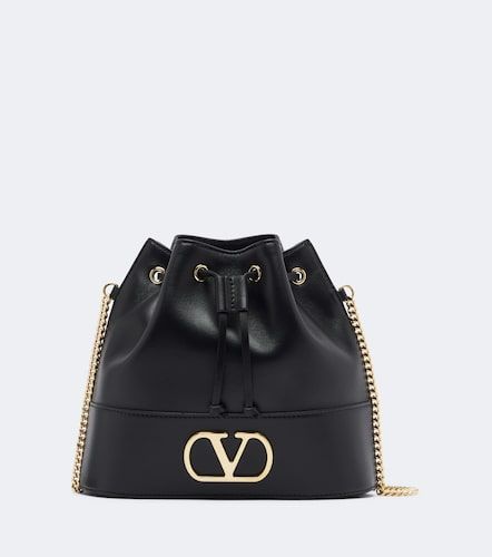 Sac seau Vlogo Signature Small en cuir - Valentino Garavani - Modalova