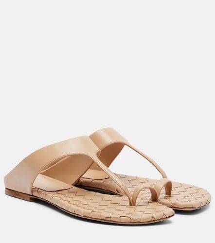 Mules Livia en cuir Intrecciato - Bottega Veneta - Modalova