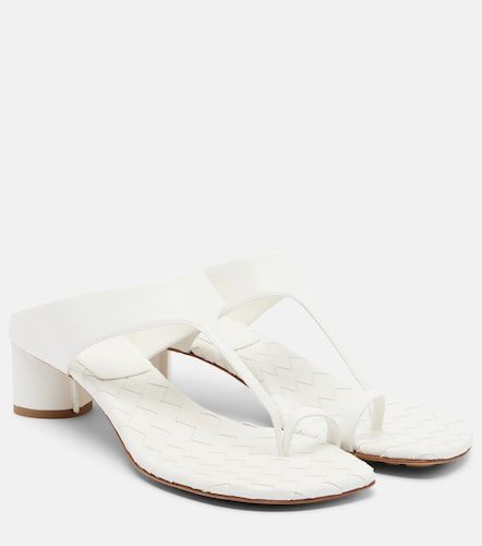 Mules Livia en cuir Intrecciato - Bottega Veneta - Modalova