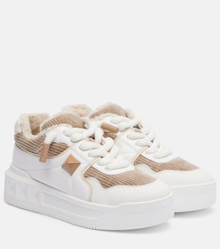 Baskets One Stud XL en cuir et velours côtelé - Valentino Garavani - Modalova