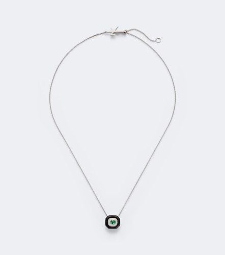 Collier Oui en or blanc 18 ct et émail noir, émeraudes et diamants - Nikos Koulis - Modalova