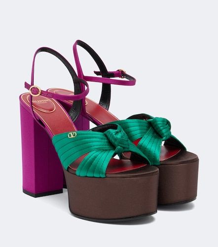 Sandales Crasher à plateau en satin - Valentino Garavani - Modalova