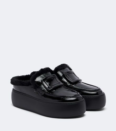 Mules compensées en cuir verni - Roger Vivier - Modalova