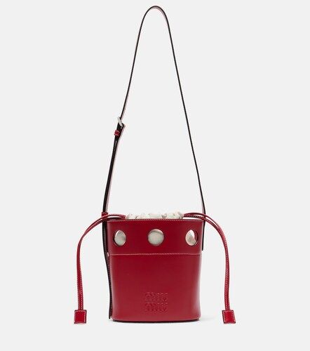Sac seau en cuir à découpes - Miu Miu - Modalova