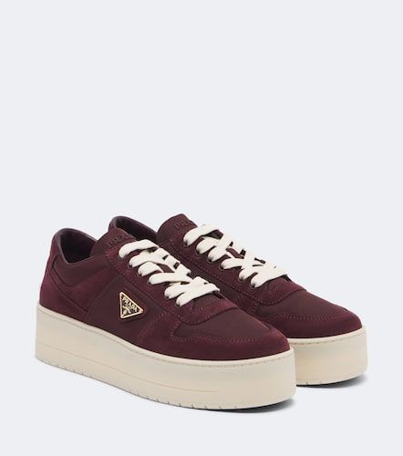 Baskets Downtown Bold en Re-Nylon et daim - Prada - Modalova